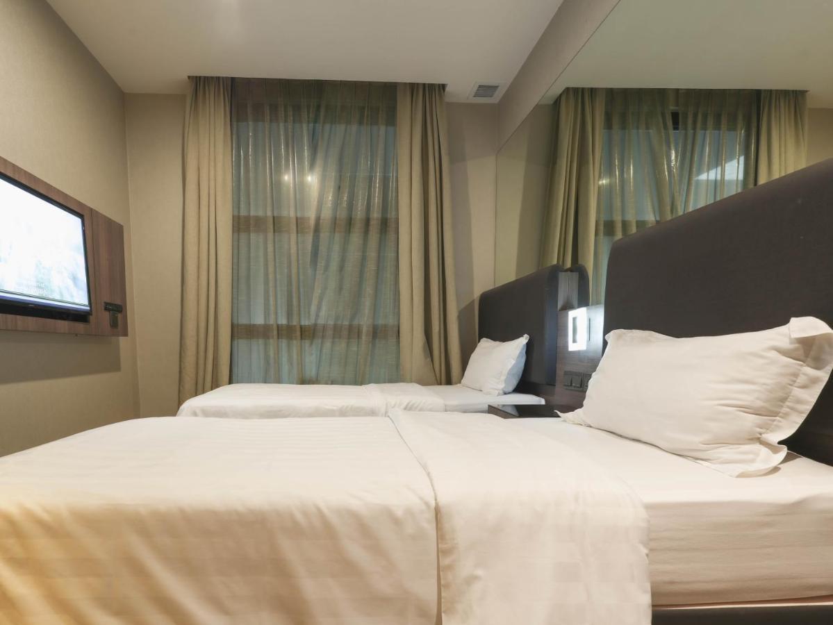 Amrise Kitchener Singapur